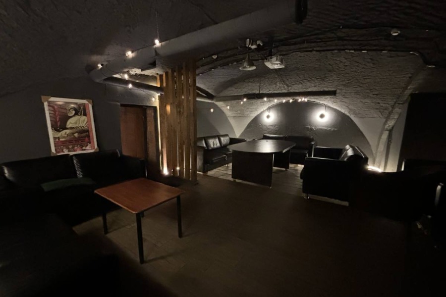 Underground lounge